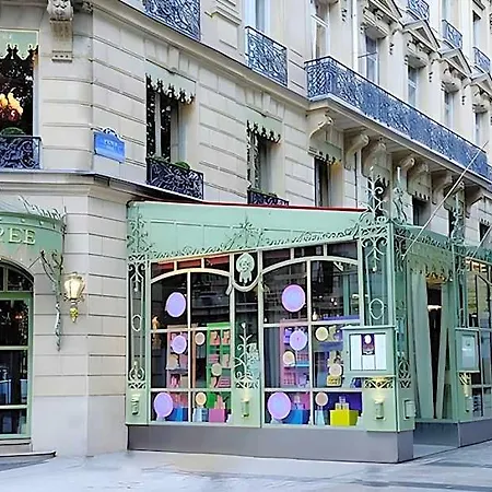 Le Cocon Vert Elysee / Studio 18M2 - 3 Min Des Champs - Elysees & Metro Hotel