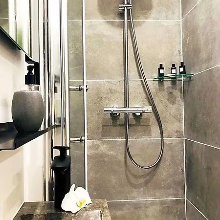 Hotel Le Cocon Vert Elysee / Studio 18M2 - 3 Min Des Champs - Elysees & Metro Paris